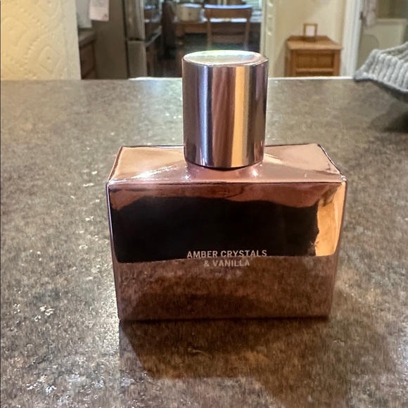RARE FIND Victoria’s Secret PINK Gold Fragrance perfume - Picture 2 of 6